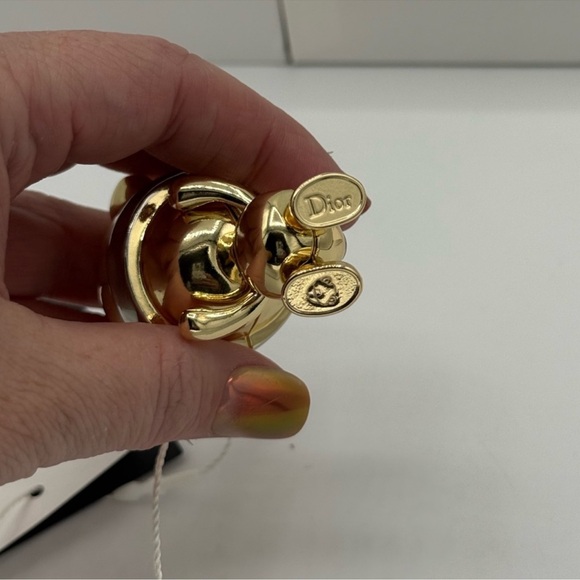 Christian Dior Inlex Bear Keychain Bag
Charm
NWT & Box! - Picture 4 of 13